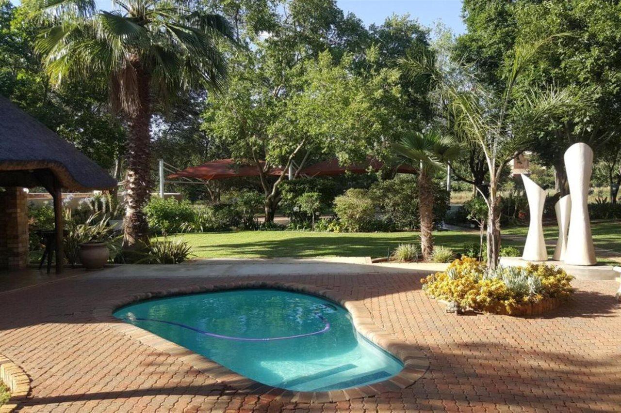 Butlers Crown Hotel Klerksdorp Exterior foto